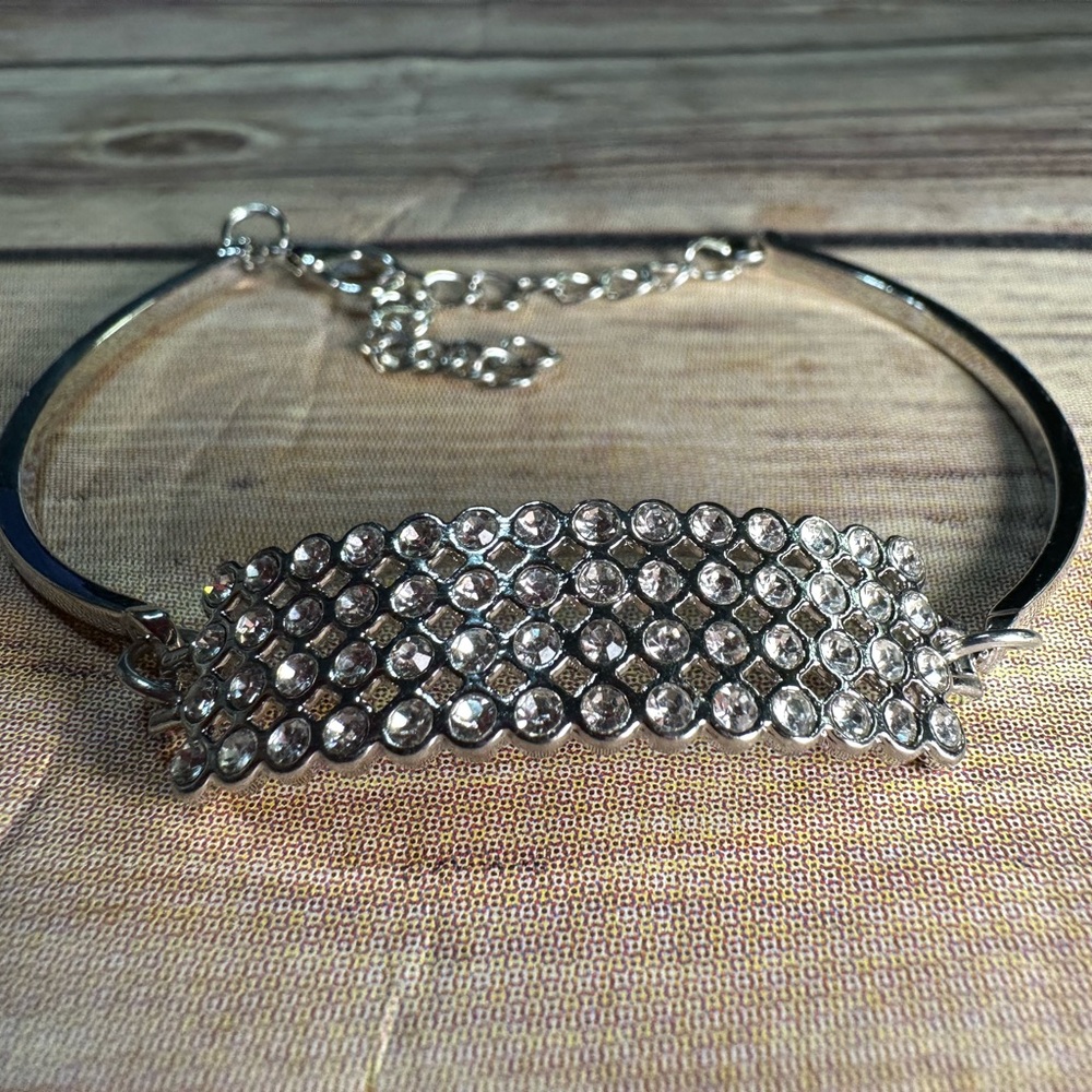 Silver & Rhinestone clasp bracelet - Picture 2 of 5